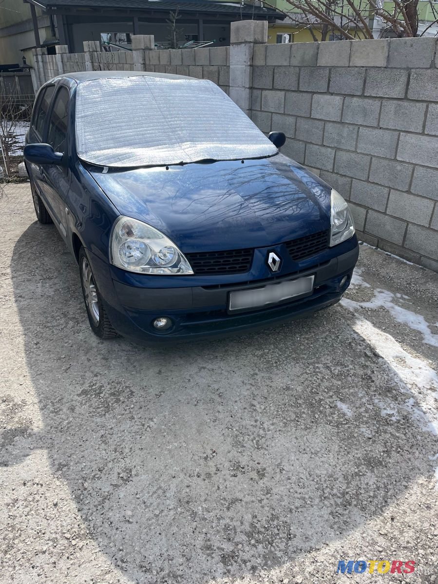 2004' Renault Clio photo #1