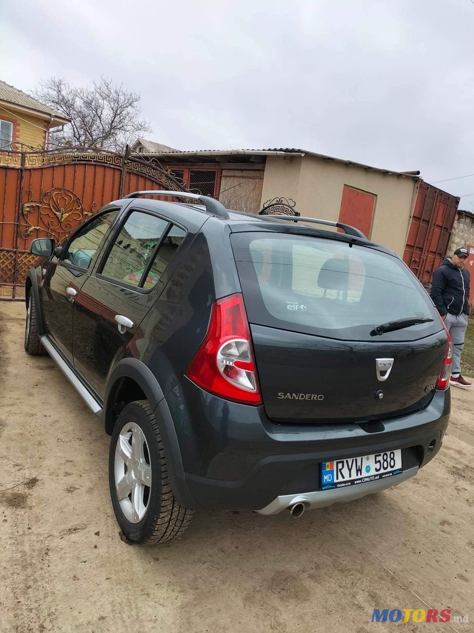 2011' Dacia Sandero photo #2