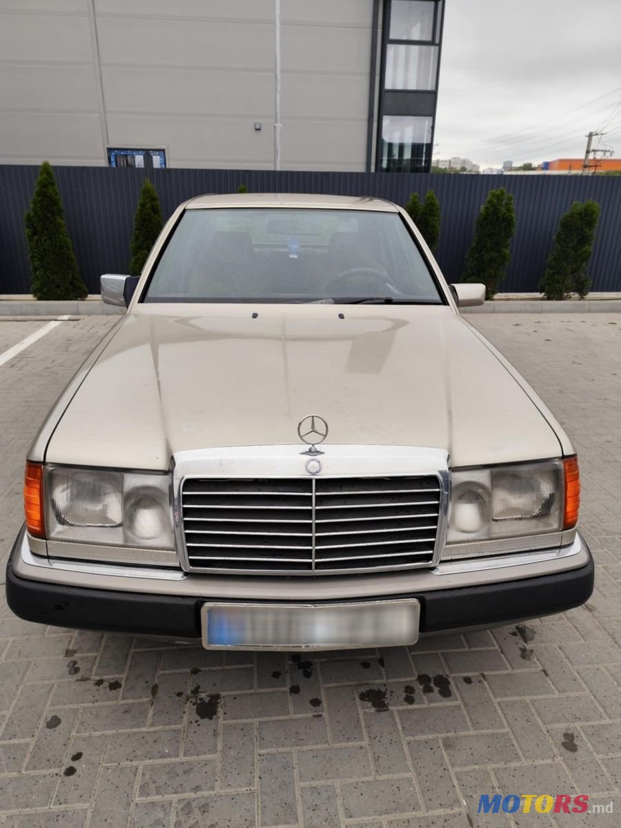 1992' Mercedes-Benz E-Class photo #1