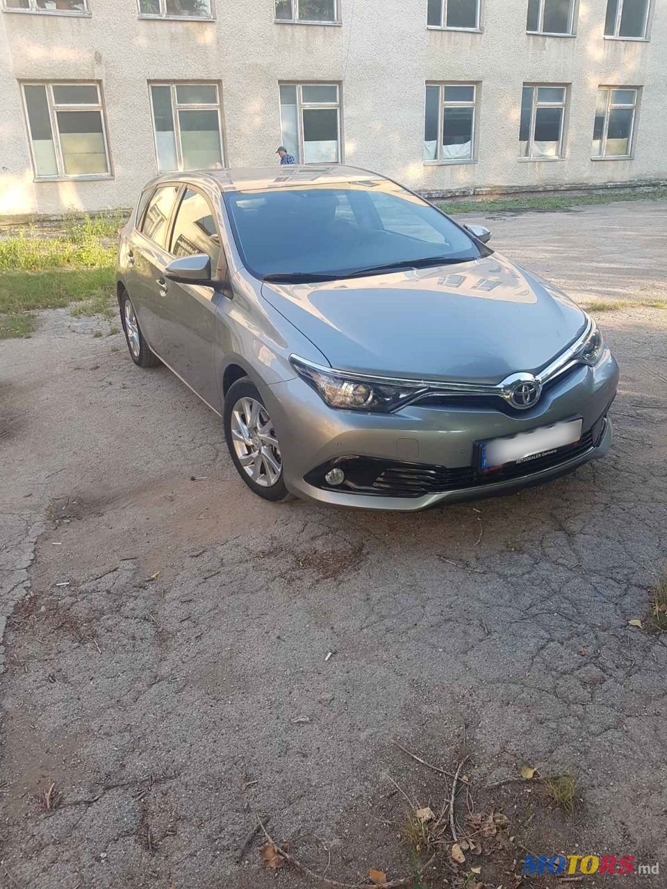 2015' Toyota Auris photo #2