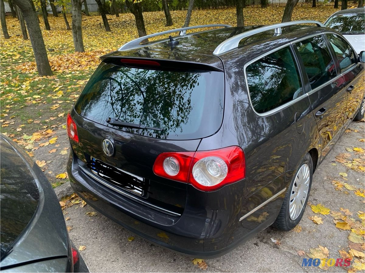 2006' Volkswagen Passat photo #5