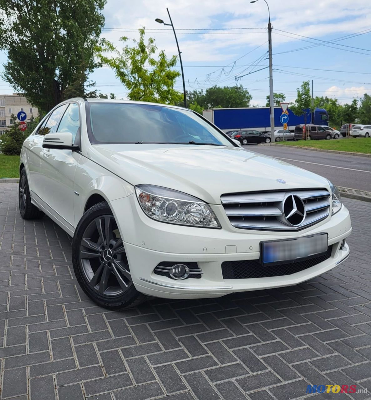 2010' Mercedes-Benz C Класс photo #1