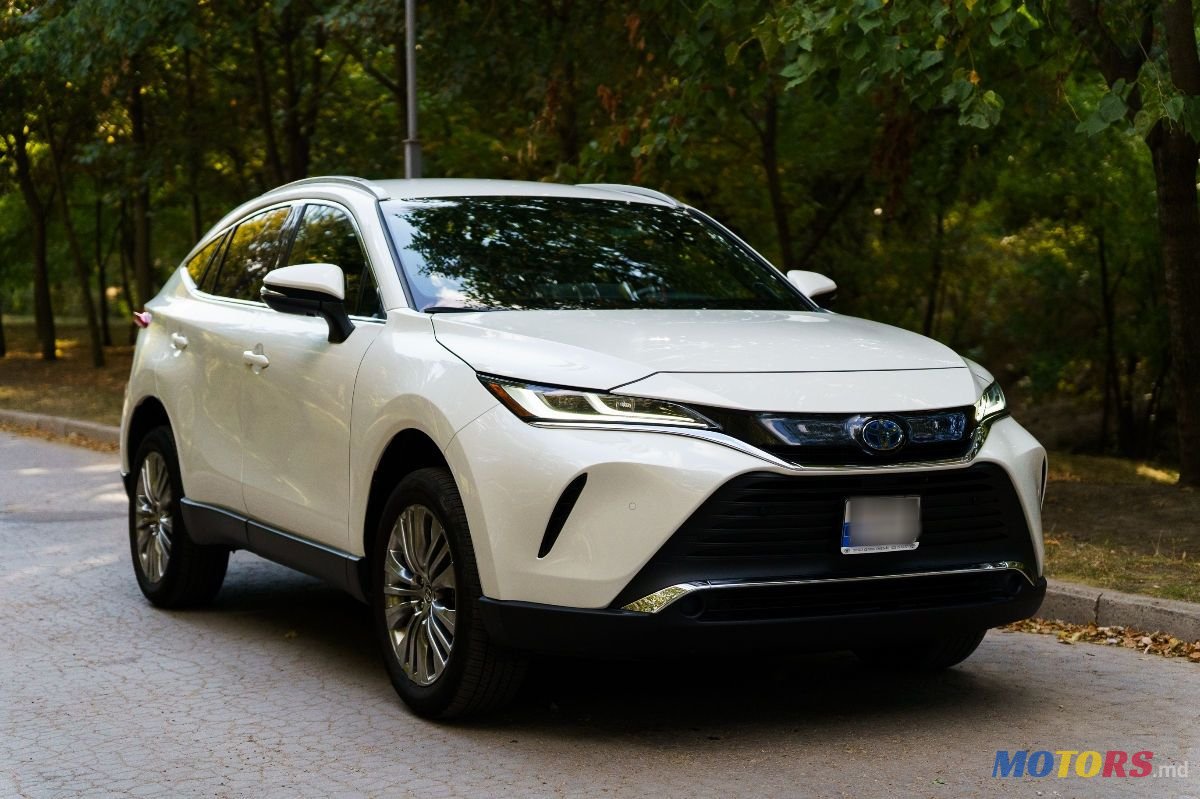 2022' Toyota Venza photo #1