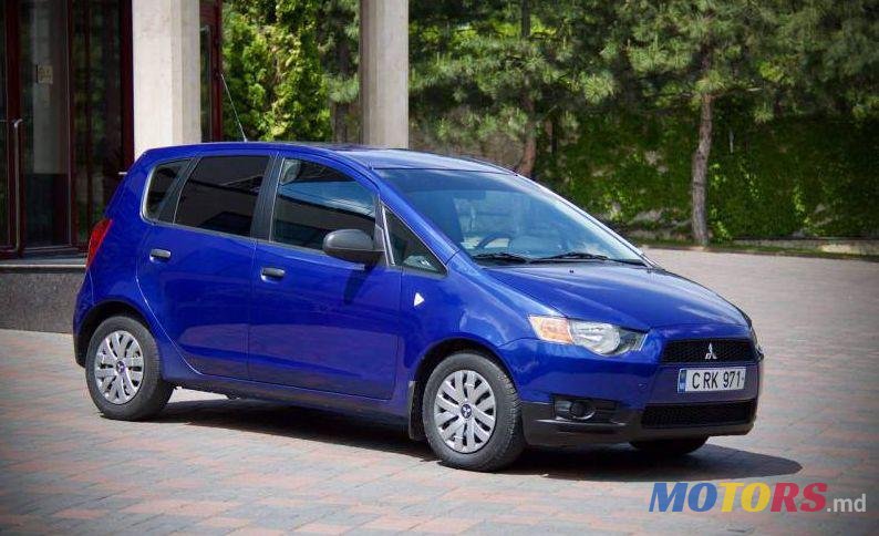 2011' Mitsubishi Colt photo #1