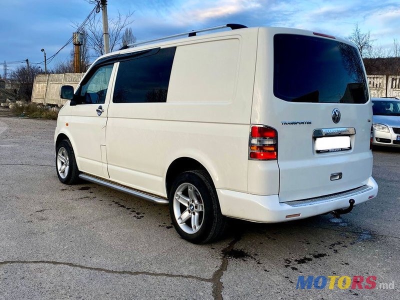 2005' Volkswagen Transporter photo #5