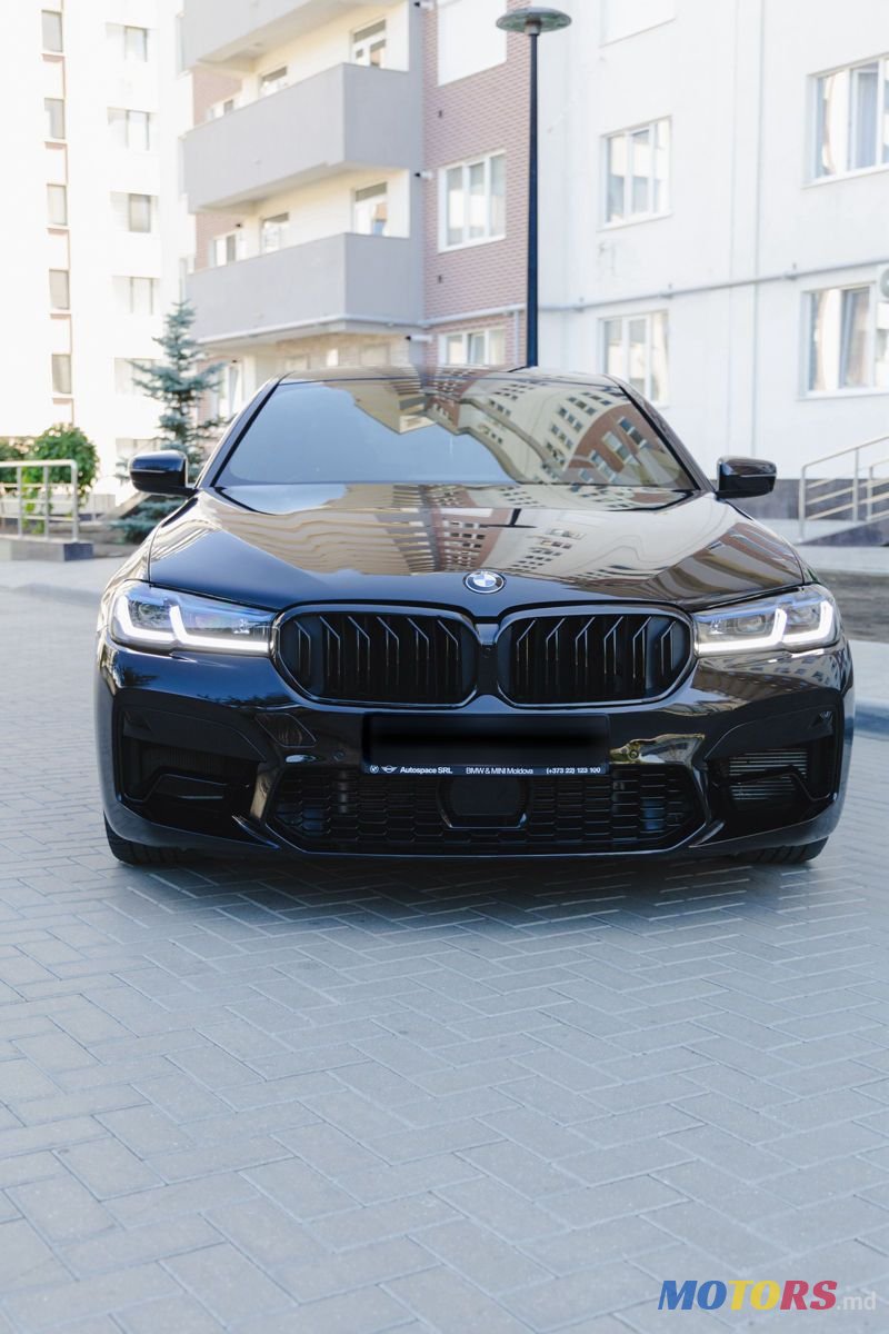 2018' BMW 5 Series photo #1