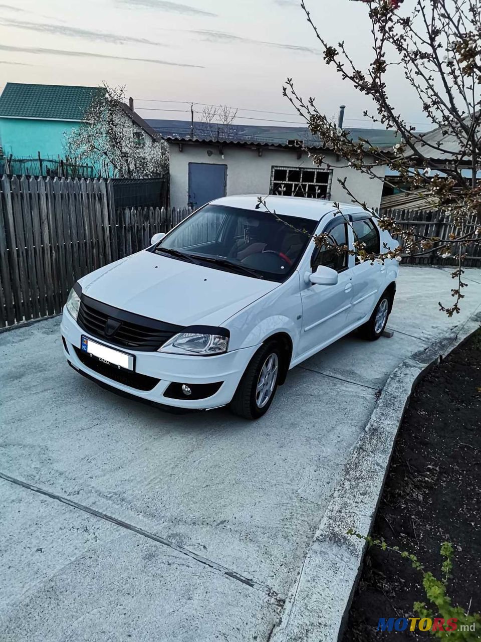 2009' Dacia Logan photo #5