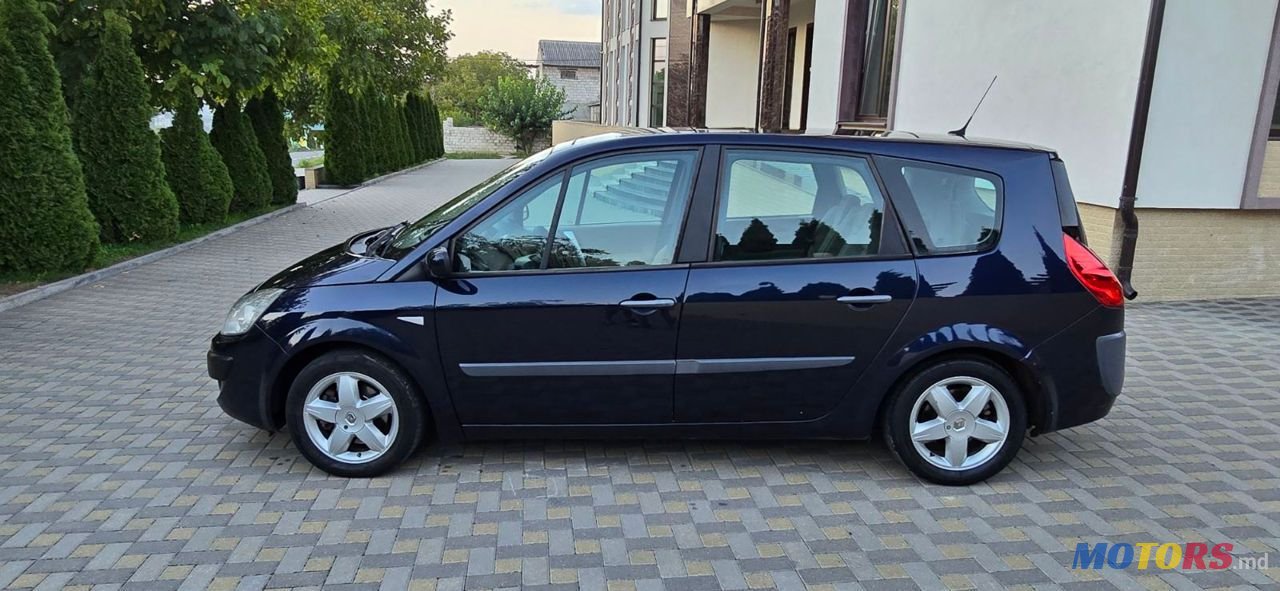 2008' Renault Grand Scenic photo #6