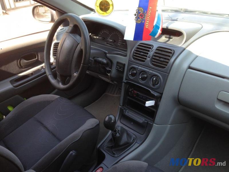 1999' Renault Logan photo #2