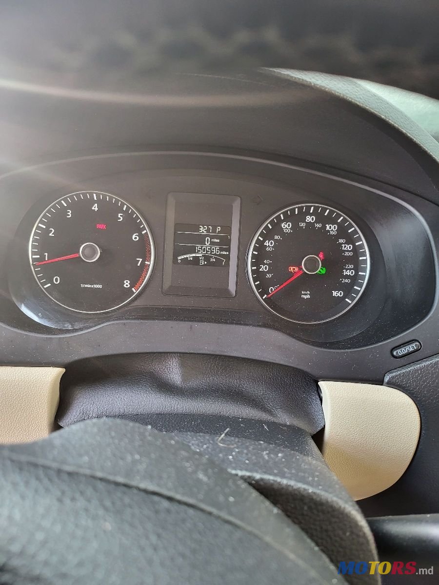 2014' Volkswagen Jetta photo #2