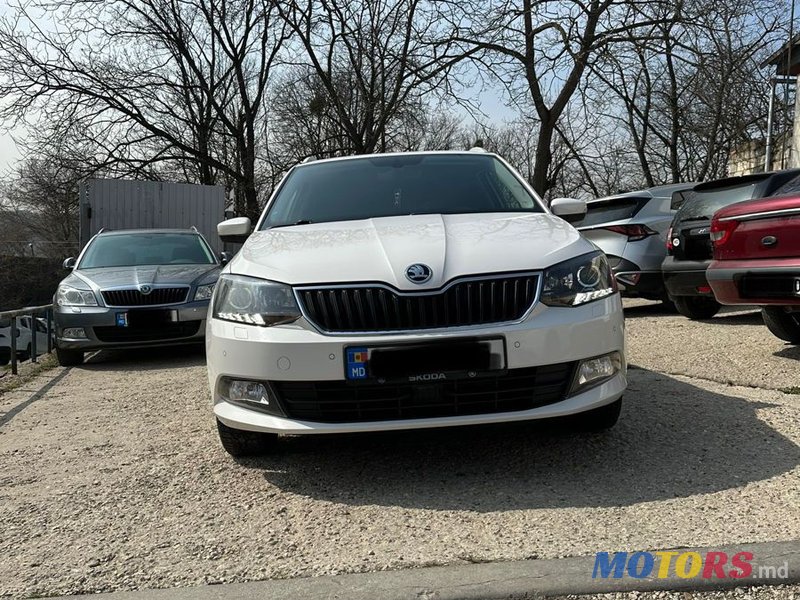 2015' Skoda Fabia photo #2