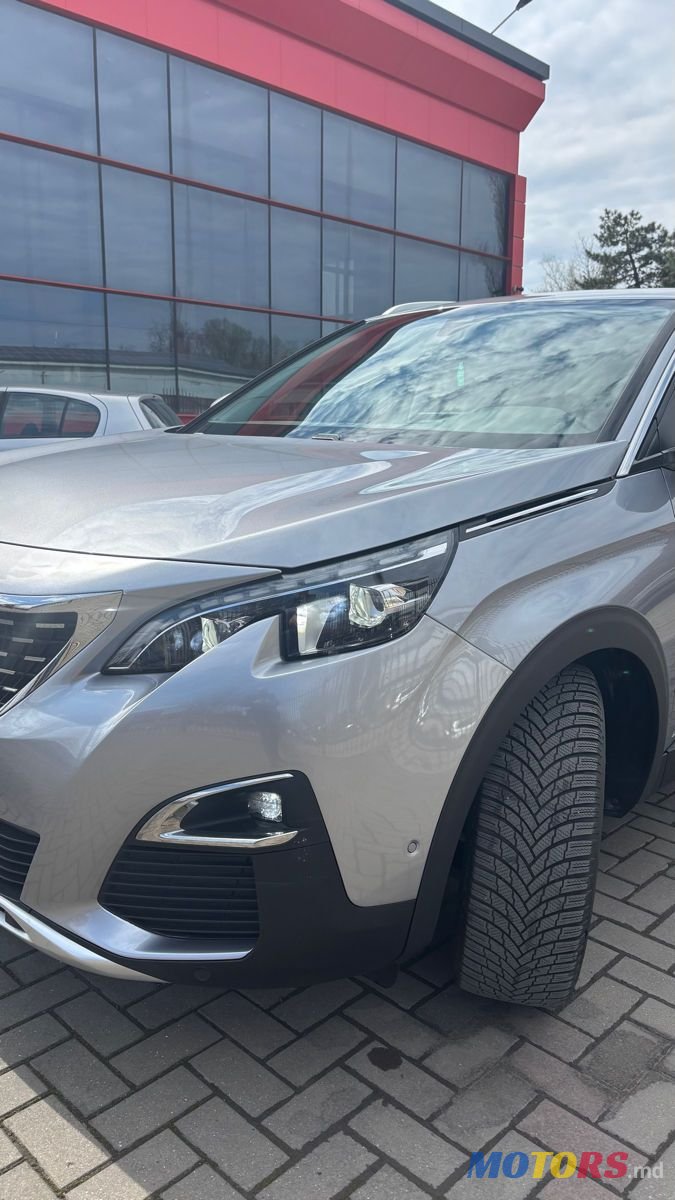 2019' Peugeot 5008 photo #3