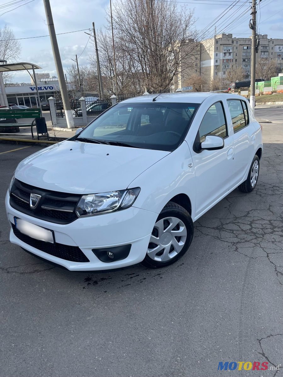 2014' Dacia Sandero photo #2