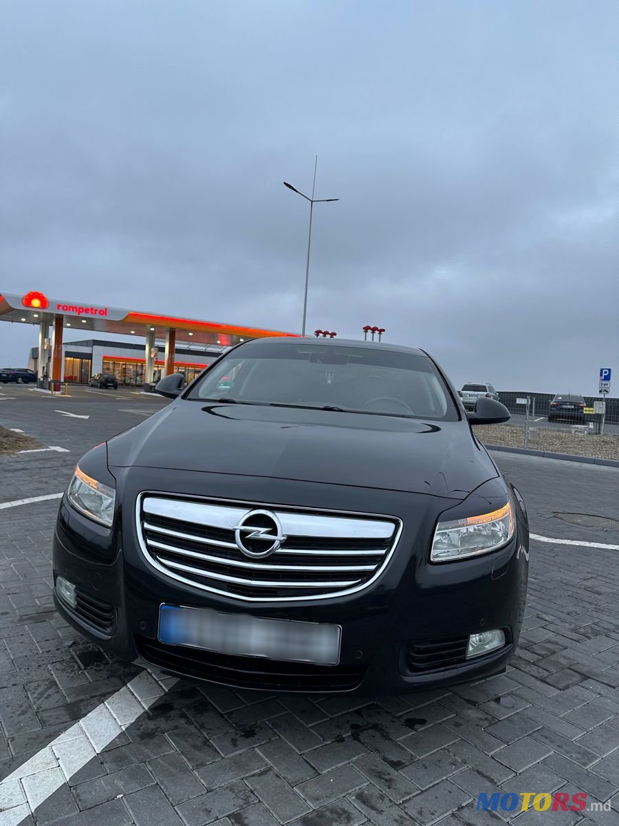 2010' Opel Insignia photo #1