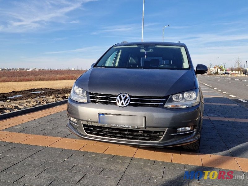 2010' Volkswagen Sharan photo #2