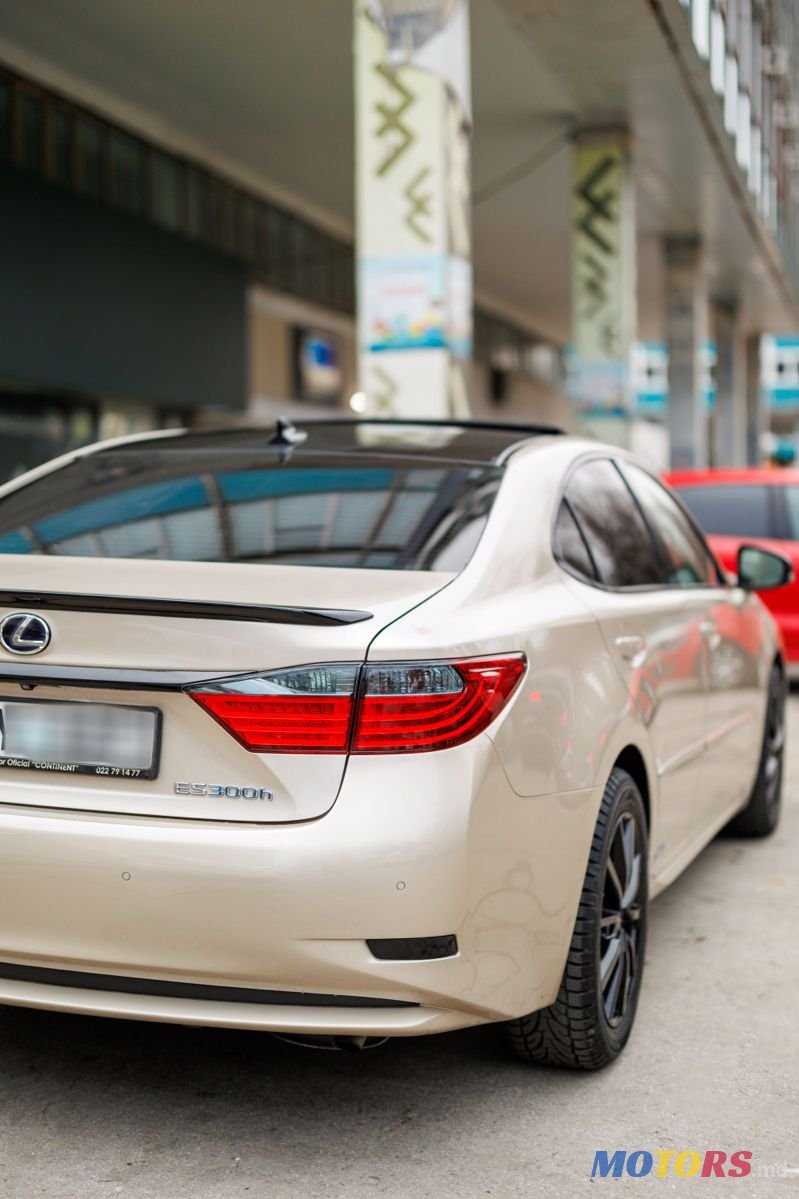 2012' Lexus Es Series photo #4