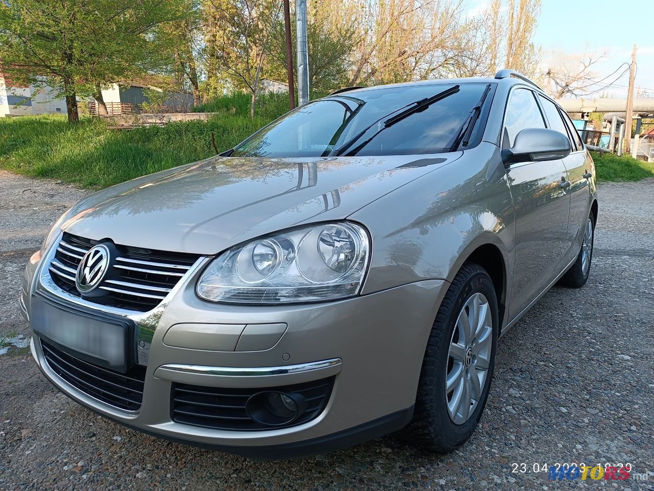 2009' Volkswagen Golf photo #1