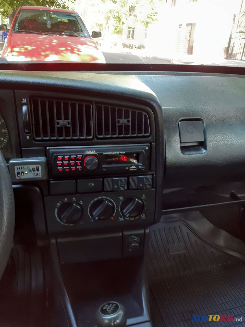 1991' Volkswagen Passat photo #1