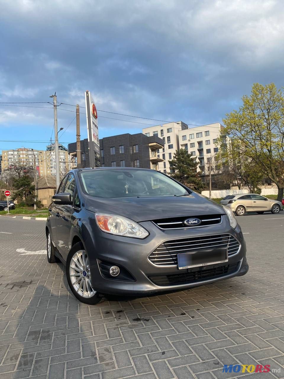 2013' Ford C-MAX photo #1