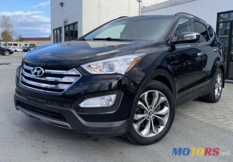 2013' Hyundai Santa Fe photo #3