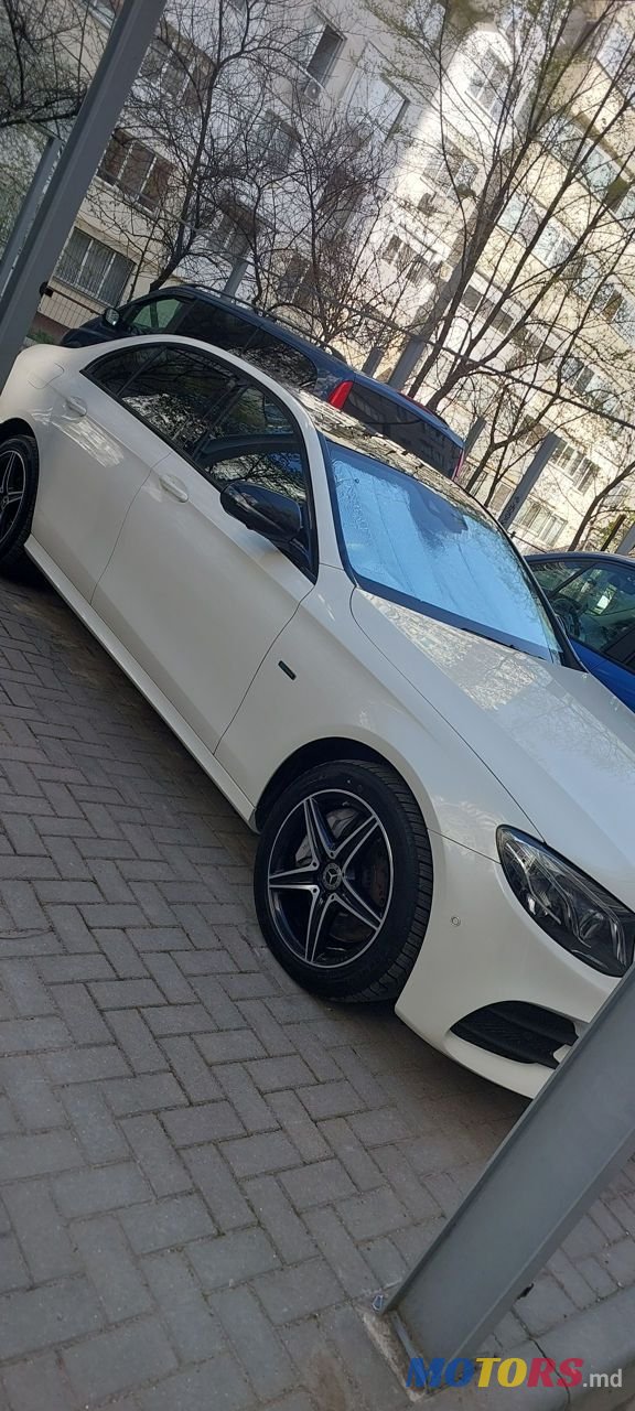 2019' Mercedes-Benz E-Class photo #2