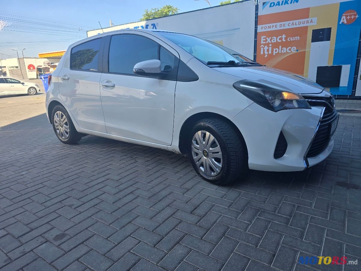 2015' Toyota Yaris photo #1