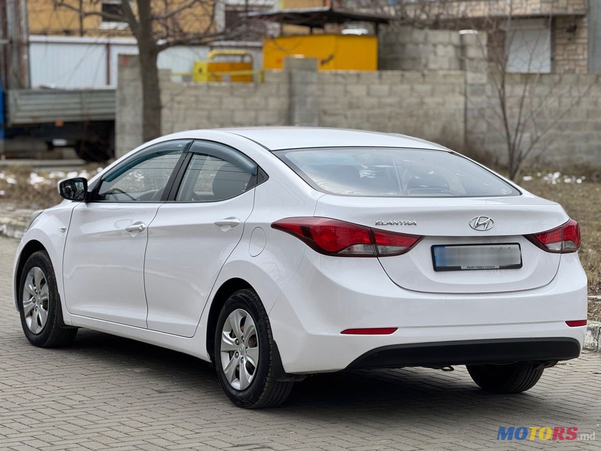 2014' Hyundai Elantra photo #6