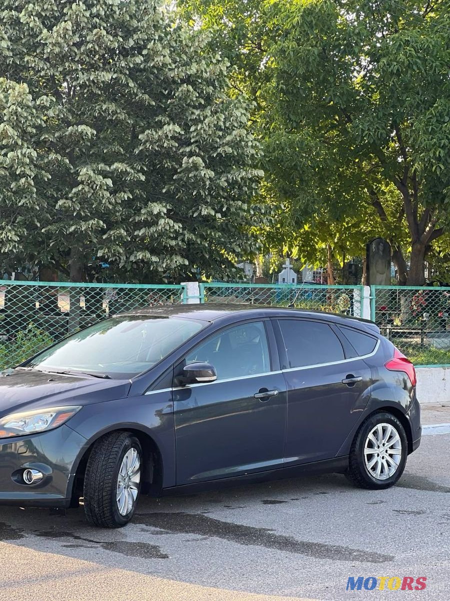 2012' Ford Focus photo #3