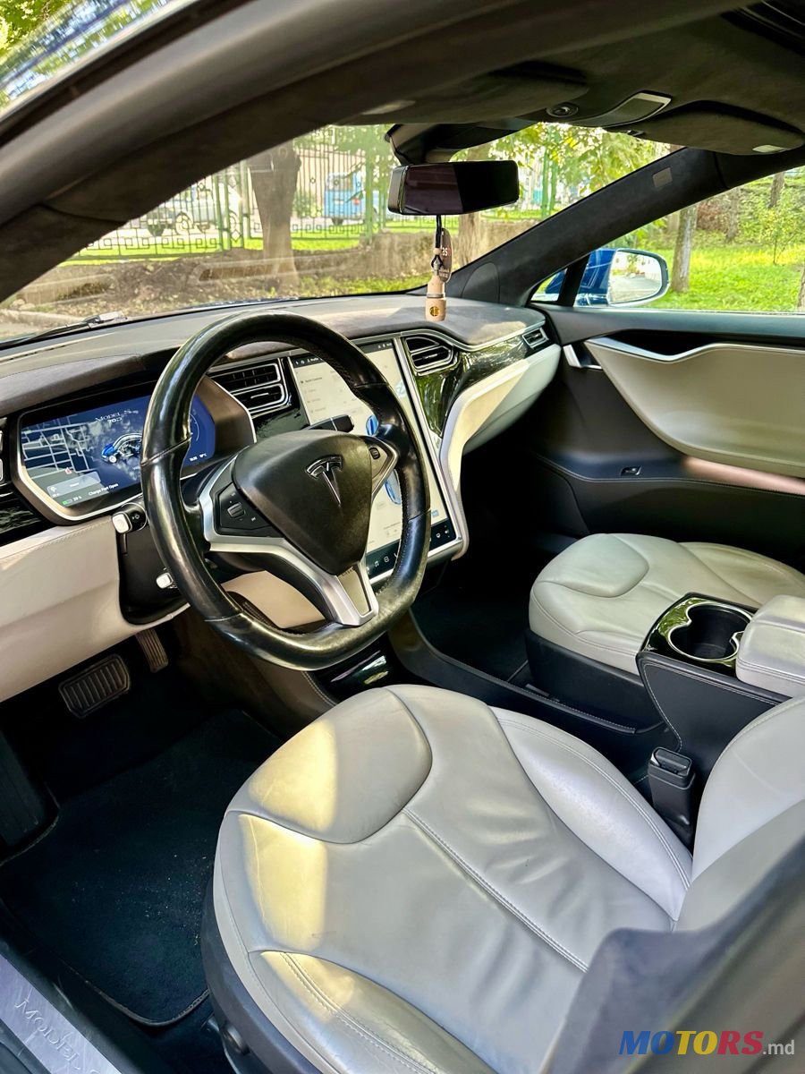 2015' Tesla Model S photo #6