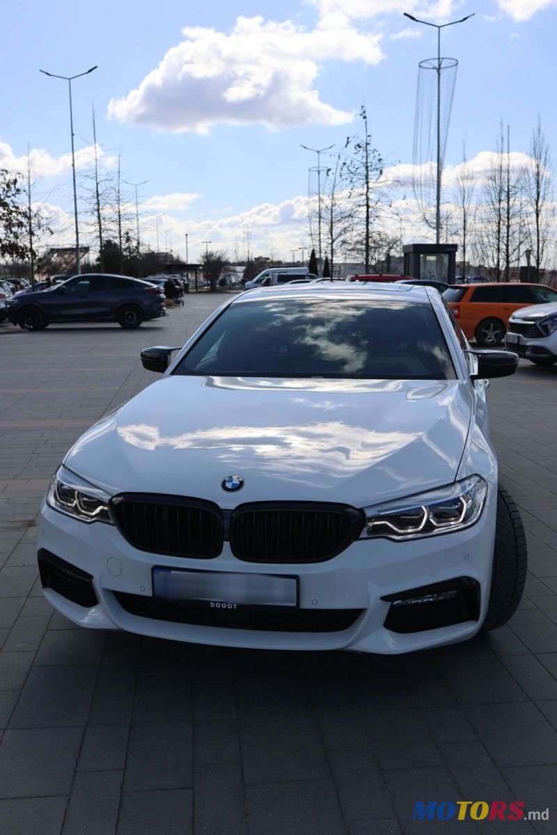 2017' BMW 5 Series photo #1