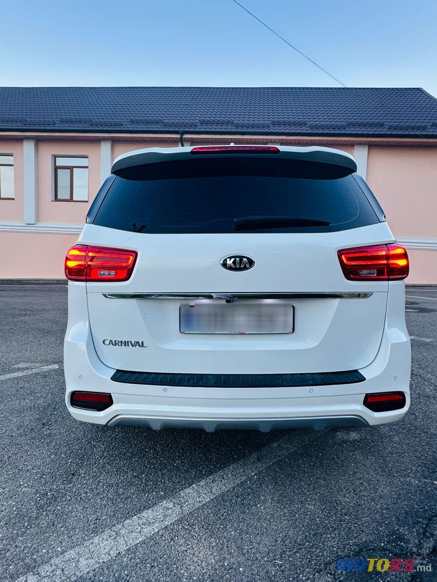 2018' Kia Carnival photo #6