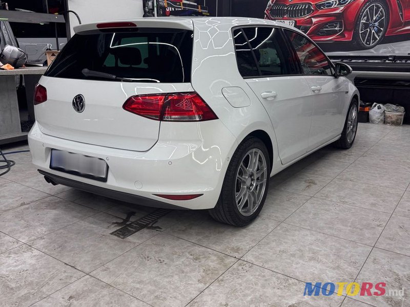 2014' Volkswagen Golf photo #5