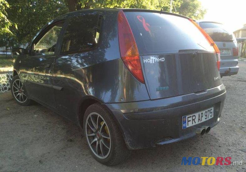 2001' Fiat Punto photo #2