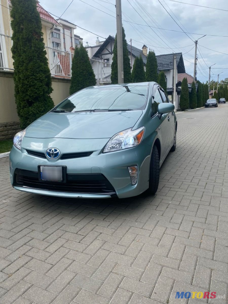 2015' Toyota Prius photo #2