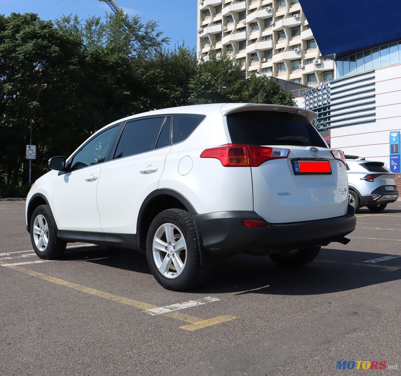 2014' Toyota RAV4 photo #3