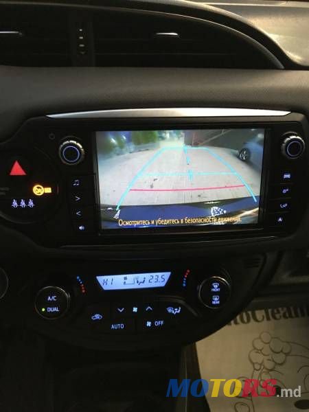 2016' Toyota Yaris photo #6