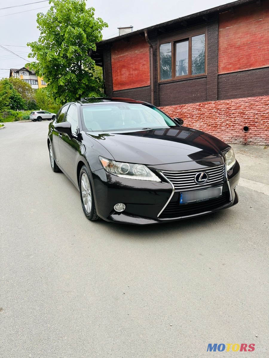2013' Lexus Es Series photo #5