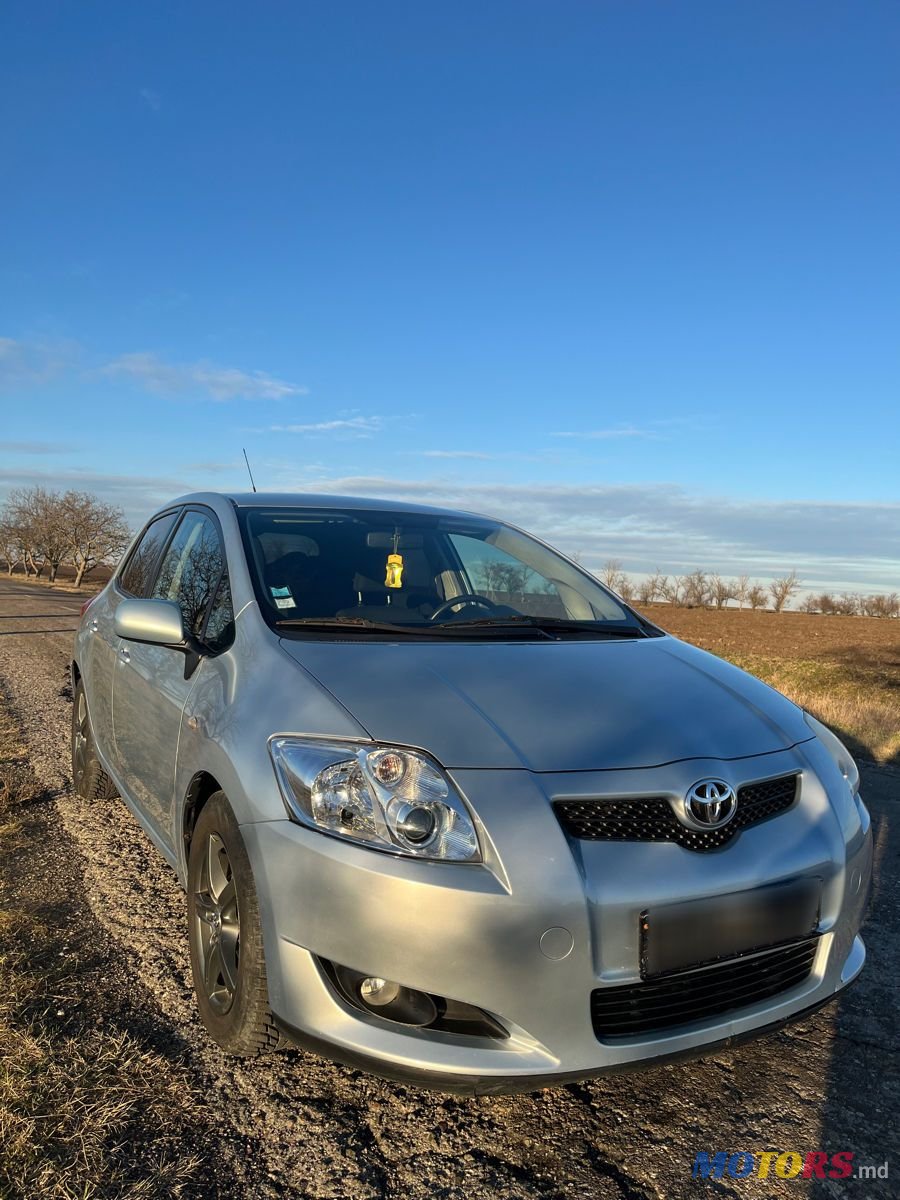 2008' Toyota Auris photo #1