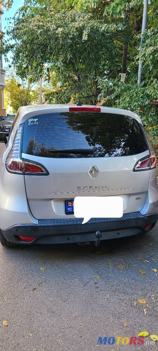 2013' Renault Scenic photo #5