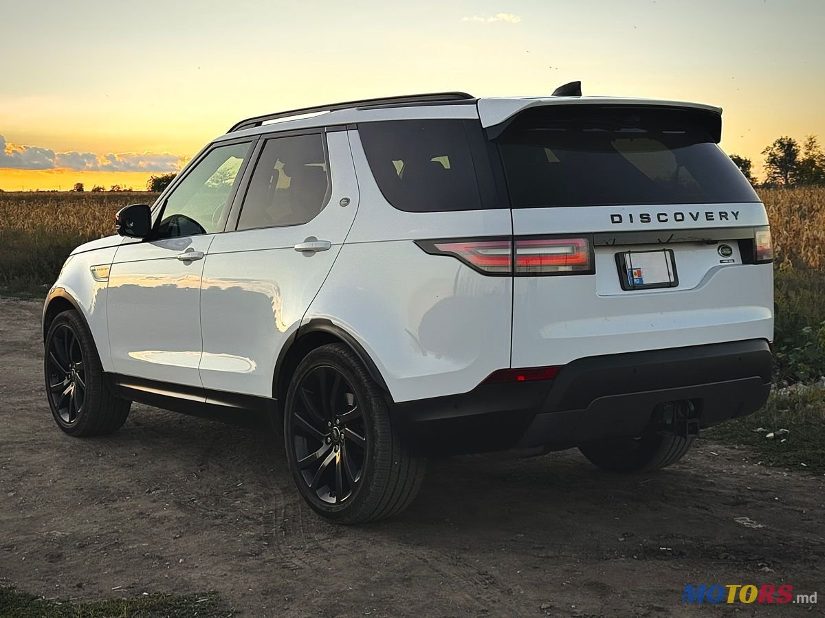 2017' Land Rover Discovery photo #4