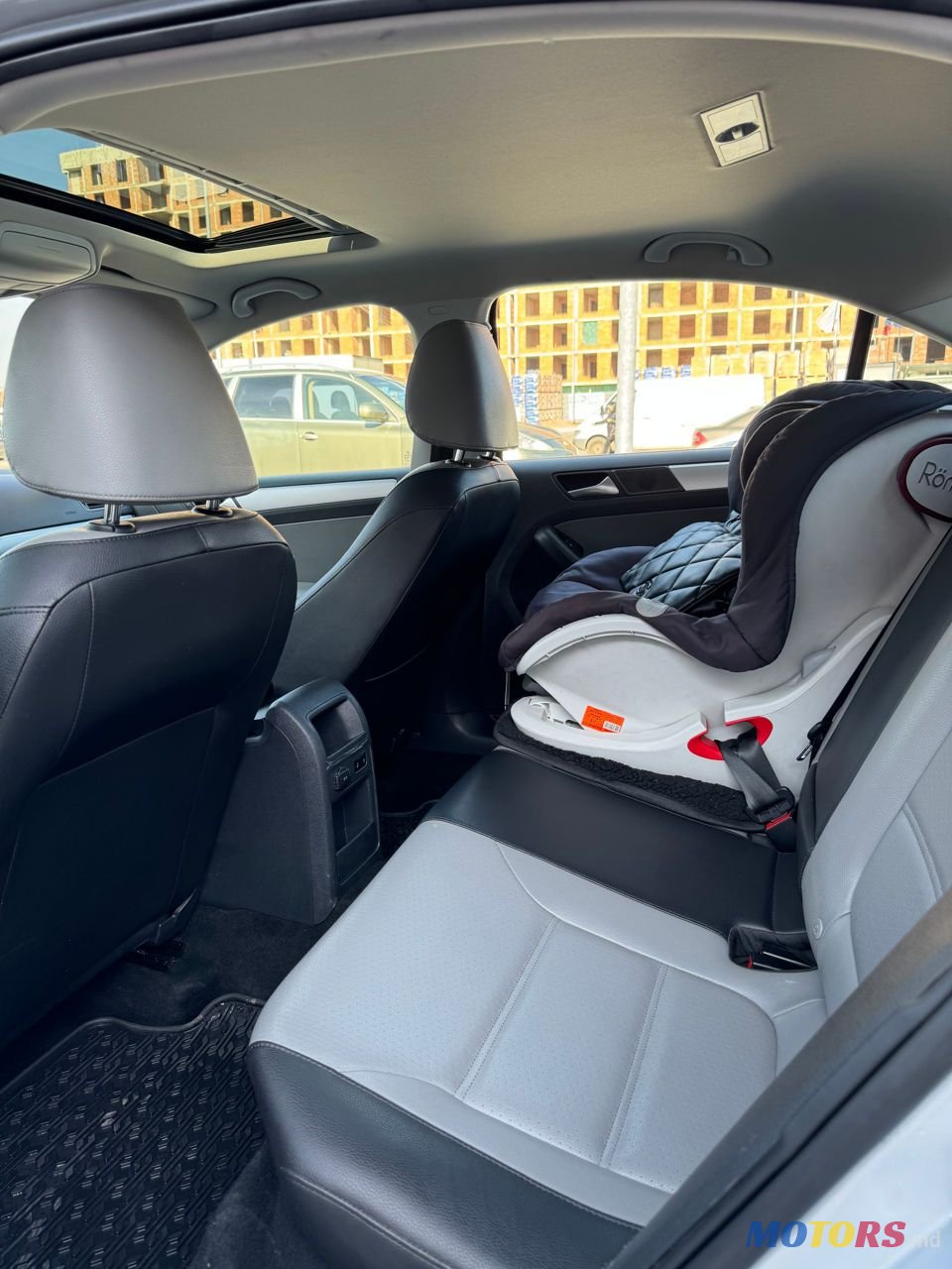 2013' Volkswagen Jetta photo #5