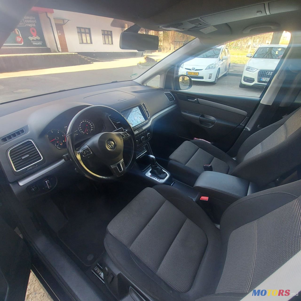 2015' Volkswagen Sharan photo #4