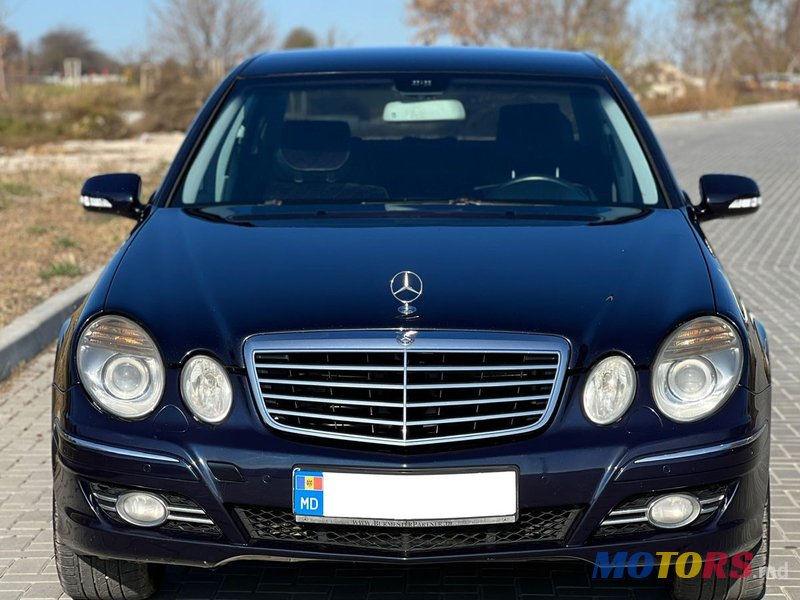 2007' Mercedes-Benz E Класс photo #2