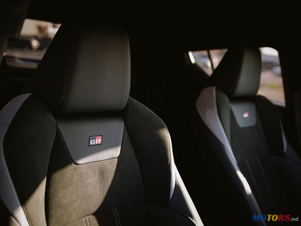 2023' Toyota C-HR photo #3