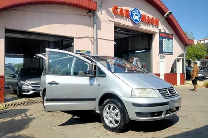 2006' Volkswagen Sharan