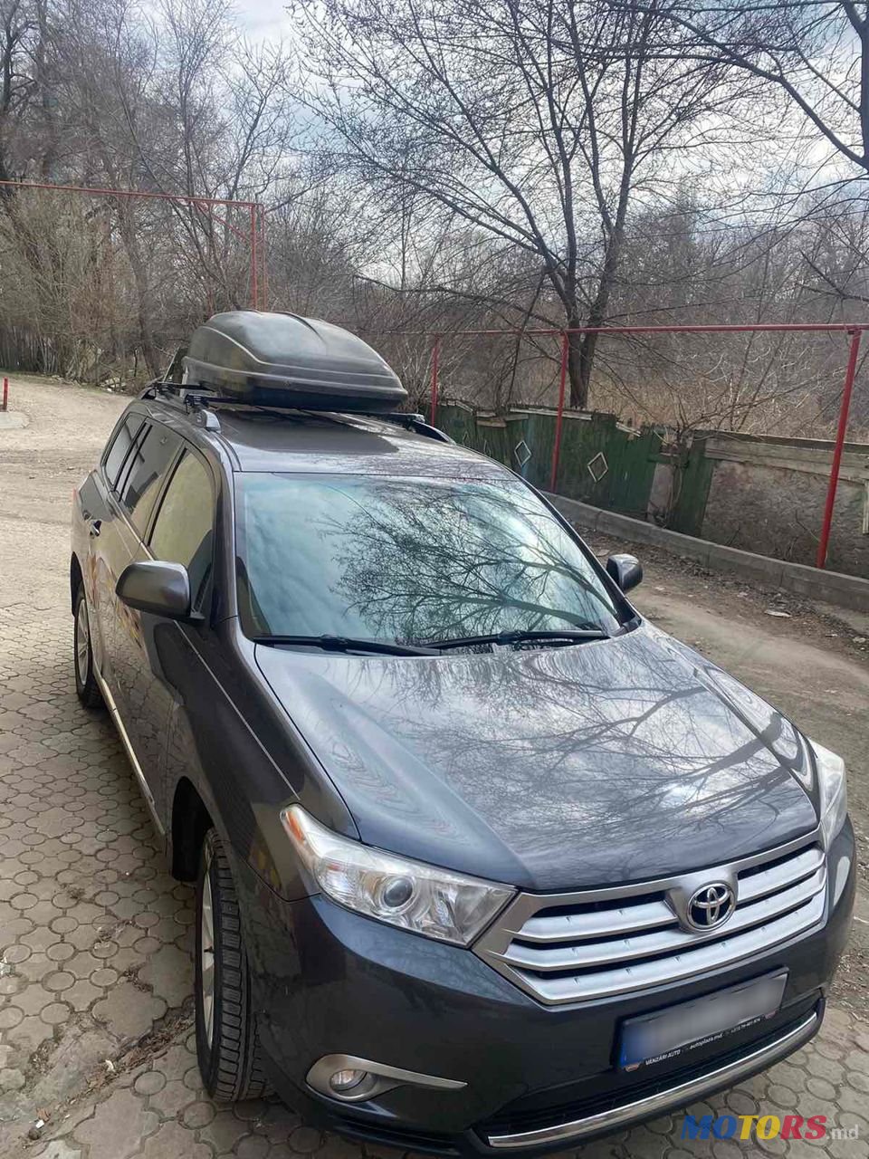 2011' Toyota Highlander photo #2