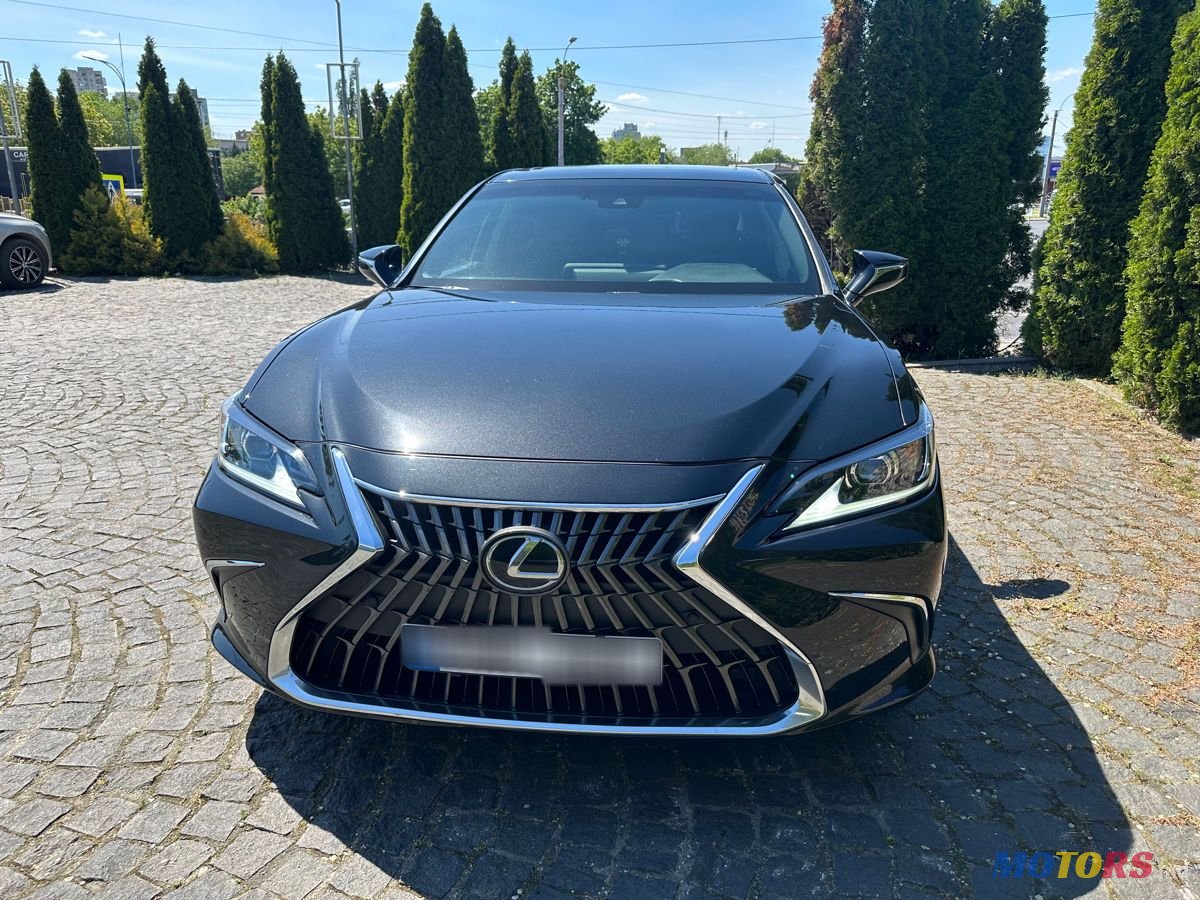 2022' Lexus Es Series photo #5