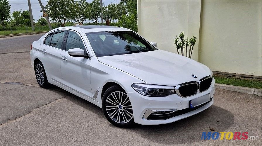 2017' BMW 5 Series photo #1