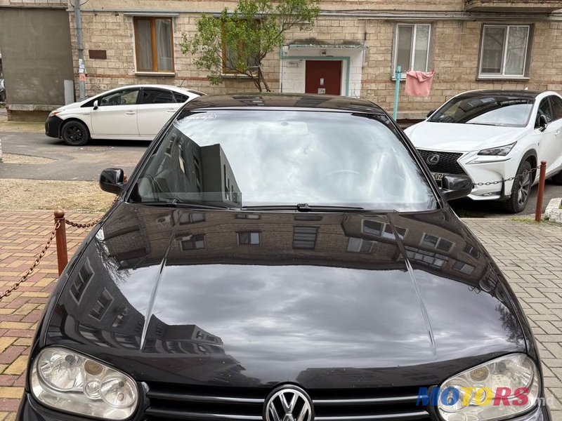 2003' Volkswagen Golf photo #5