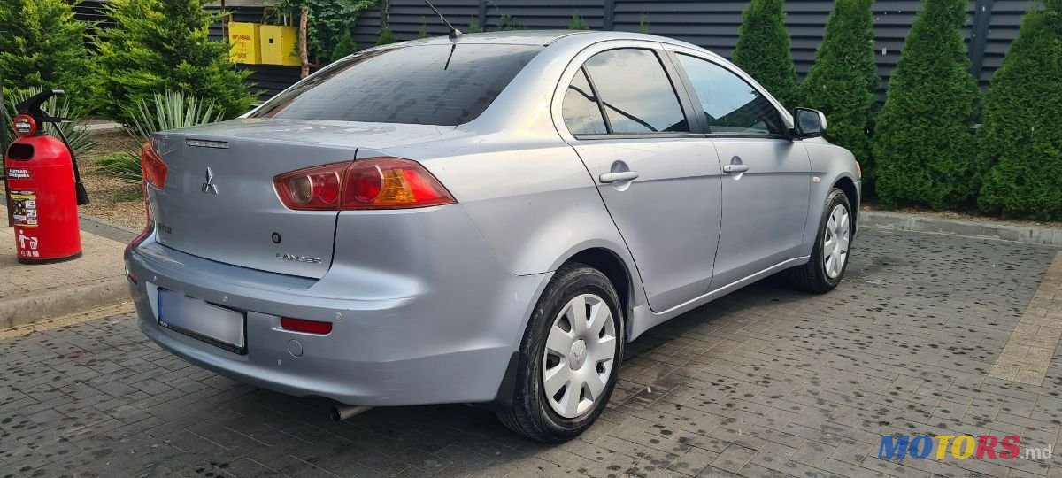 2007' Mitsubishi Lancer photo #2